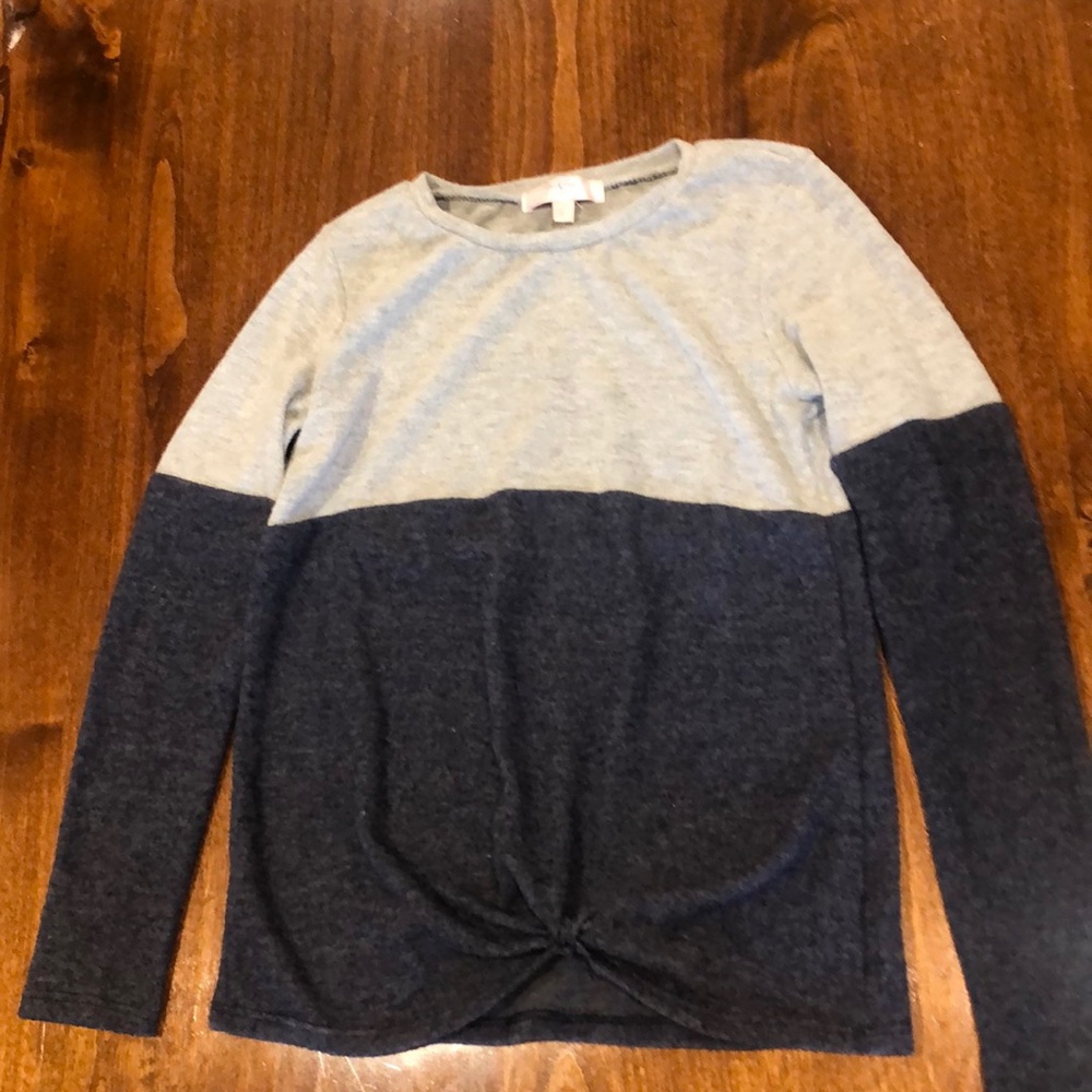 Girls sweater, size L, grey with blue.